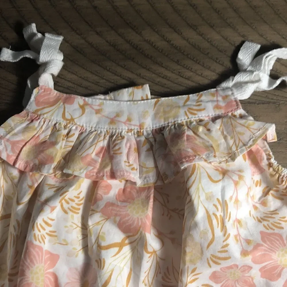 NWT Organic Cotton Floral Ruffle 3 snap Romper. Soft! 0-3 months.